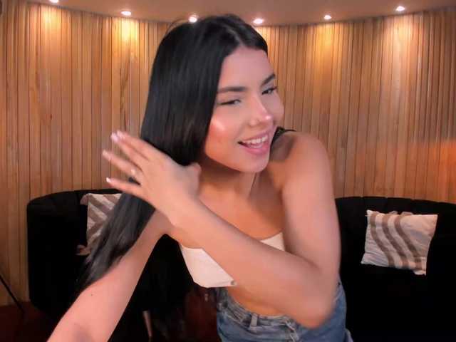 MiaLaurence