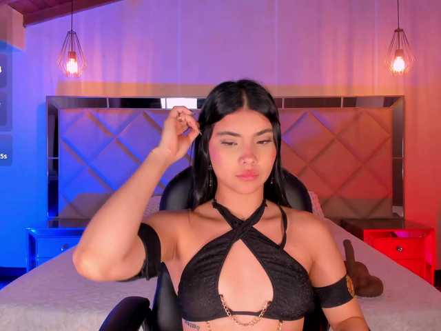 MiaLaurence live cam on BongaCams