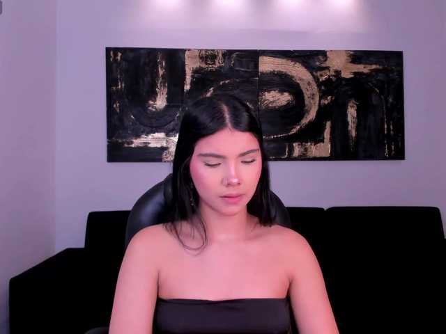 MiaLaurence live cam on BongaCams
