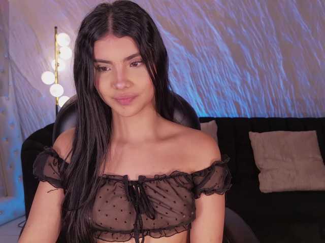 MiaLaurence live cam on BongaCams