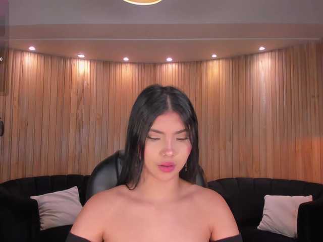 MiaLaurence live cam on BongaCams