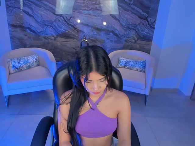 MiaLaurence live cam on BongaCams
