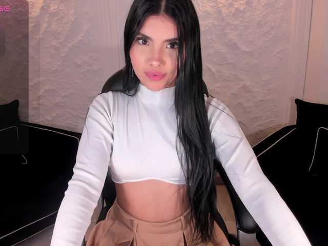 MiaLaurence's BongaCams show and profile