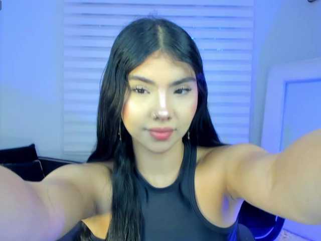 MiaLaurence live cam on BongaCams