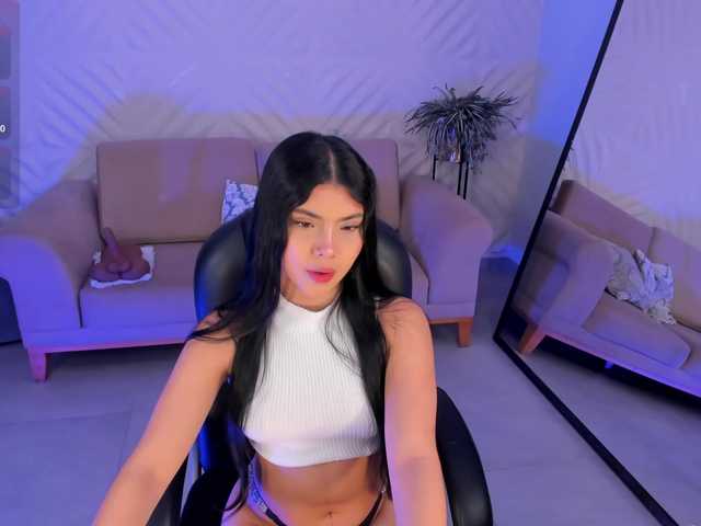 MiaLaurence live cam on BongaCams