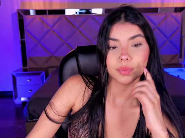 MiaLaurence live cam on BongaCams