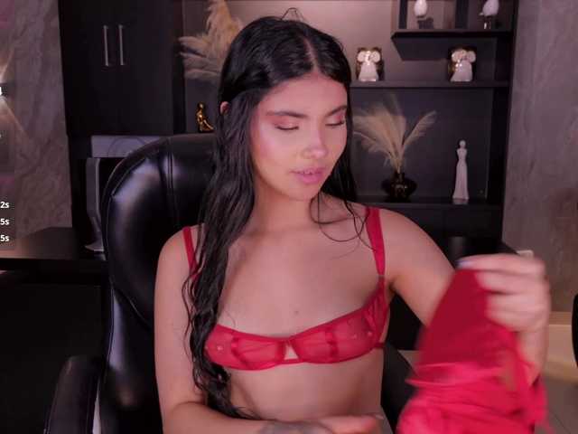MiaLaurence live cam on BongaCams