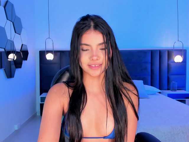 MiaLaurence