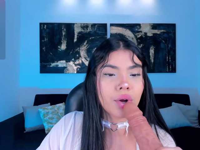 MiaLaurence