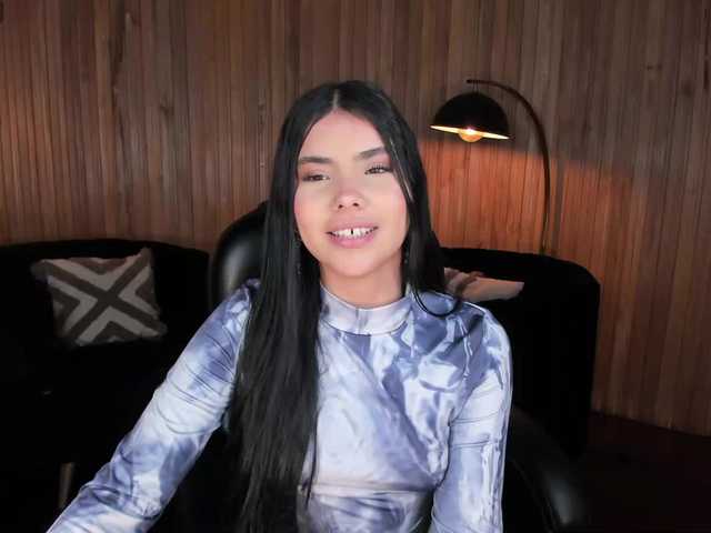 MiaLaurence live cam on BongaCams