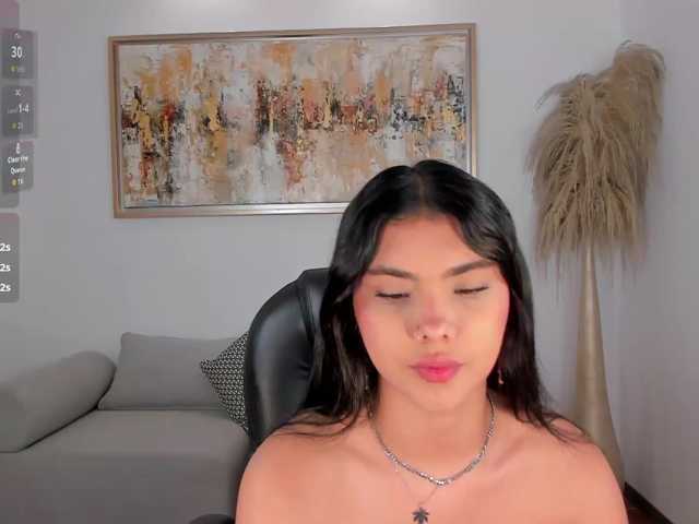 MiaLaurence live cam on BongaCams