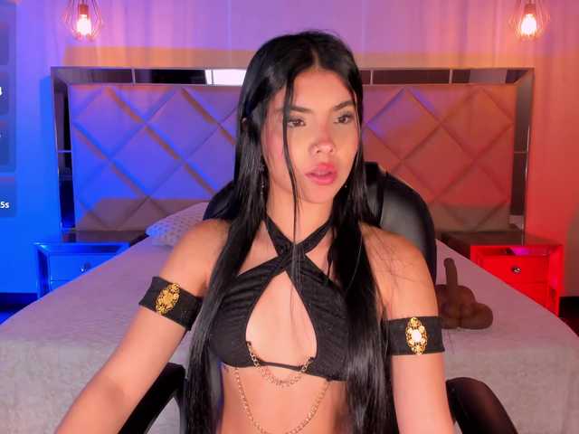 MiaLaurence