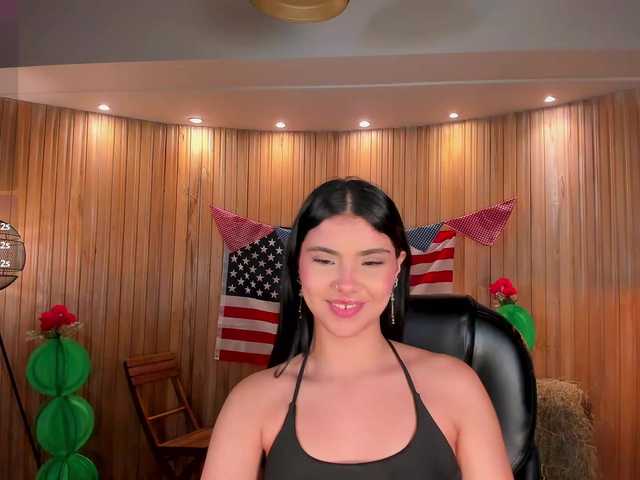 MiaLaurence live cam on BongaCams