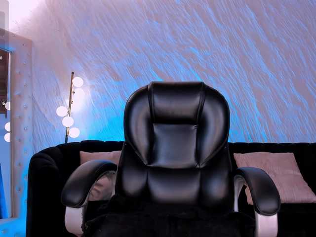 MiaLaurence live cam on BongaCams