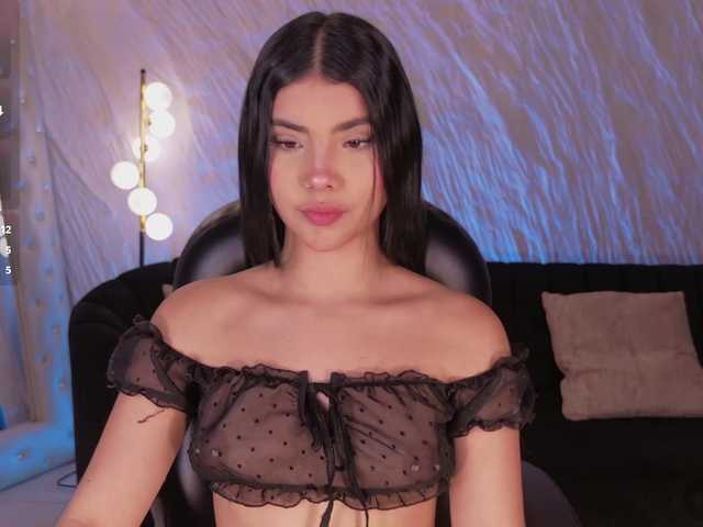 MiaLaurence live cam on BongaCams