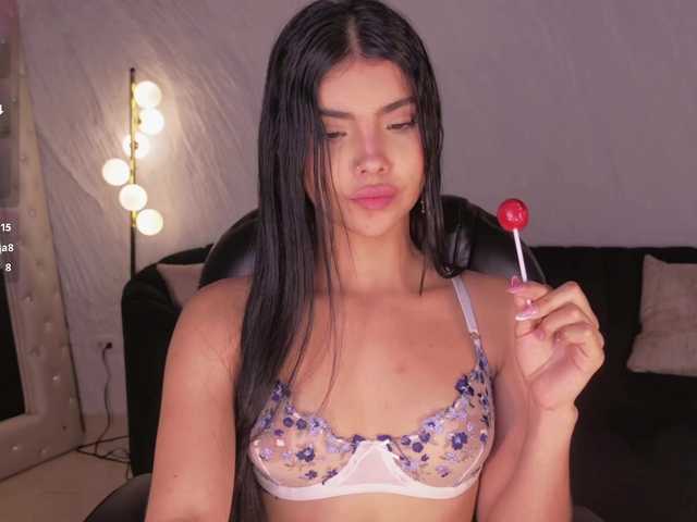 MiaLaurence live cam on BongaCams