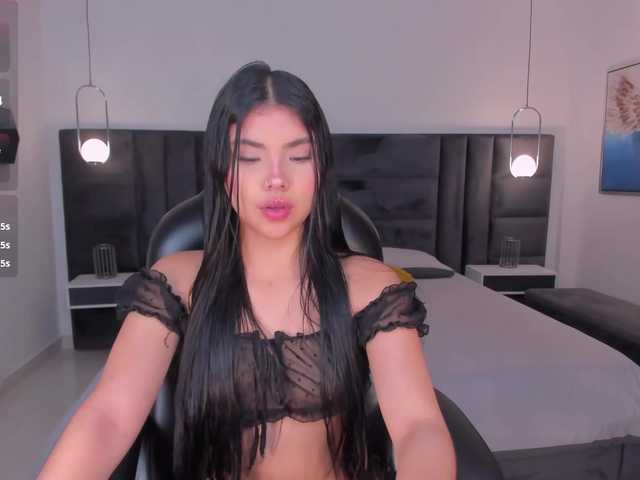 MiaLaurence