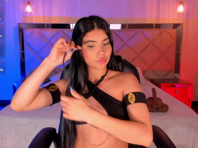 MiaLaurence