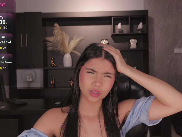 MiaLaurence live cam on BongaCams