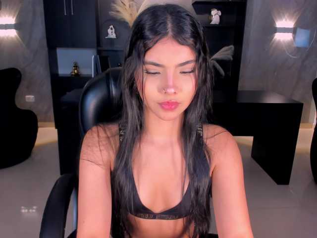 MiaLaurence