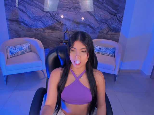 MiaLaurence live cam on BongaCams