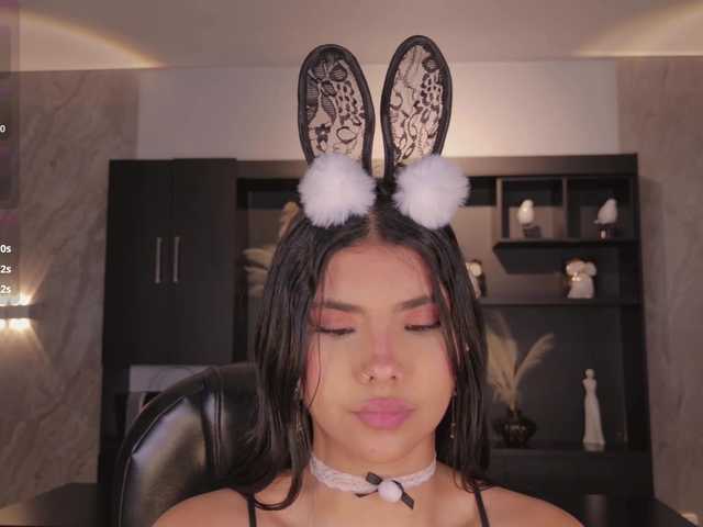 MiaLaurence live cam on BongaCams
