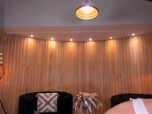 MiaLaurence