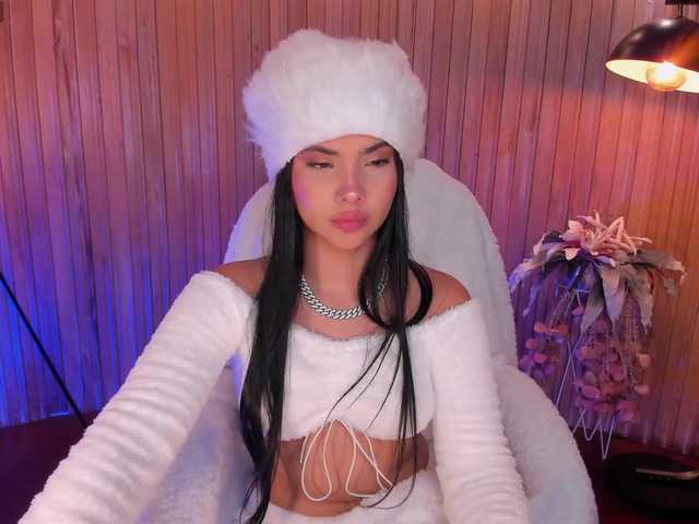 MiaLaurence live cam on BongaCams