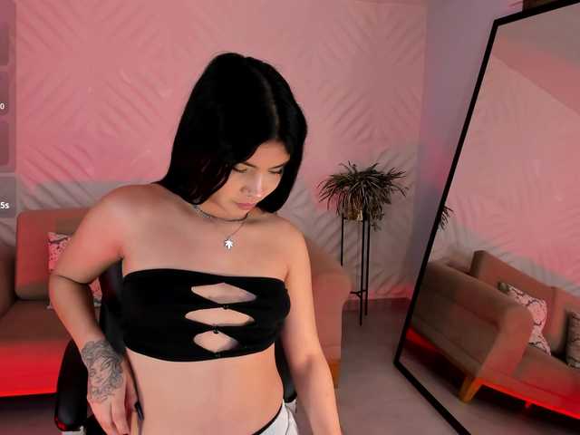 MiaLaurence live cam on BongaCams