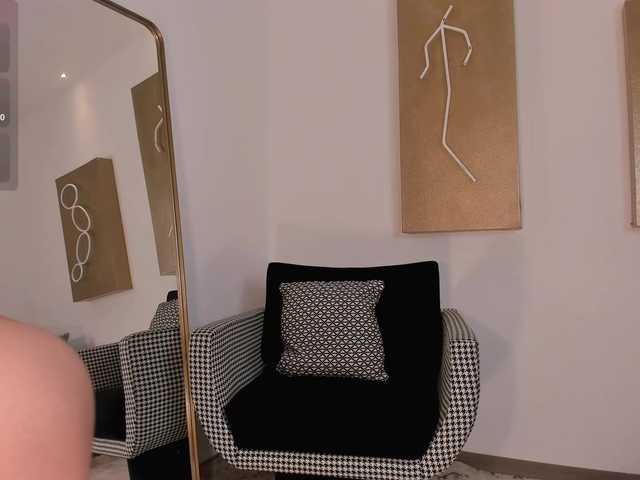 MiaLaurence live cam on BongaCams