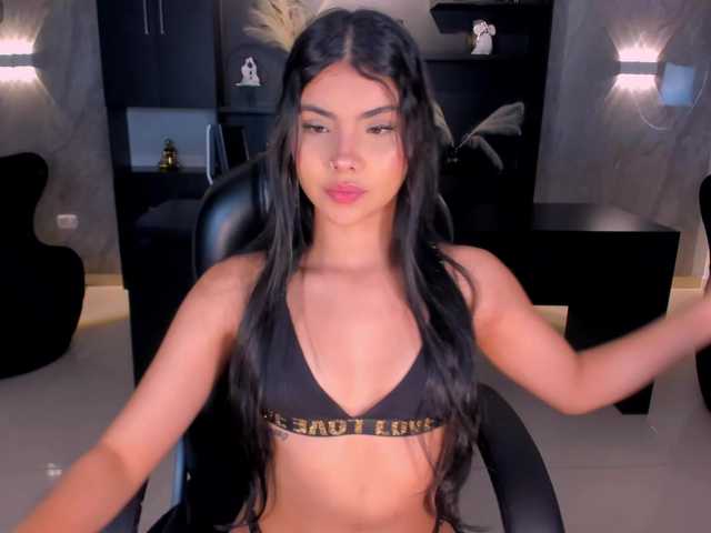 MiaLaurence
