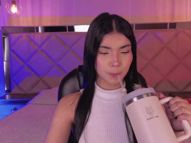 MiaLaurence live cam on BongaCams