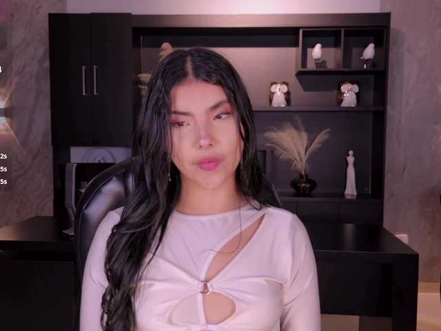 MiaLaurence live cam on BongaCams