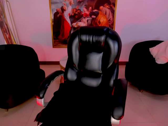 MiaLaurence live cam on BongaCams