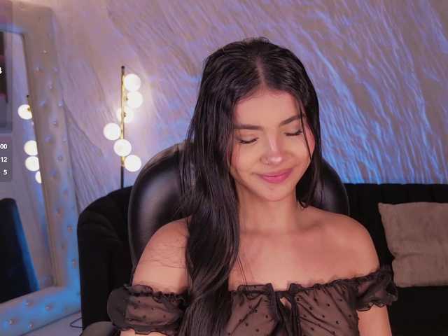MiaLaurence live cam on BongaCams