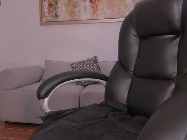 MiaLaurence live cam on BongaCams