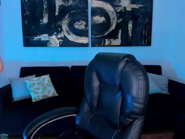 MiaLaurence live cam on BongaCams