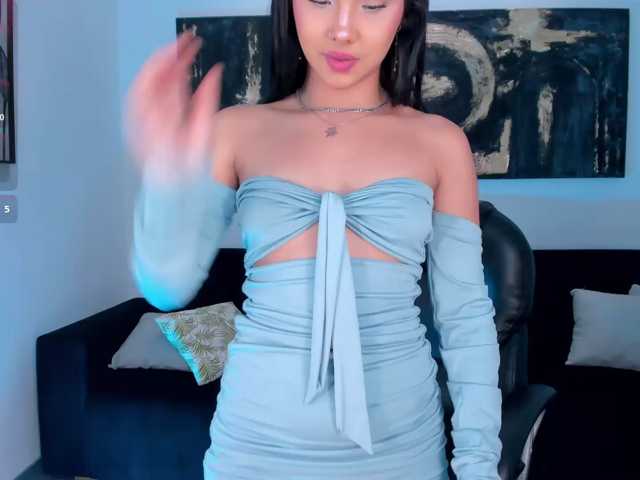 MiaLaurence