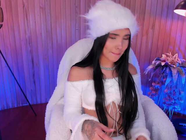 MiaLaurence live cam on BongaCams