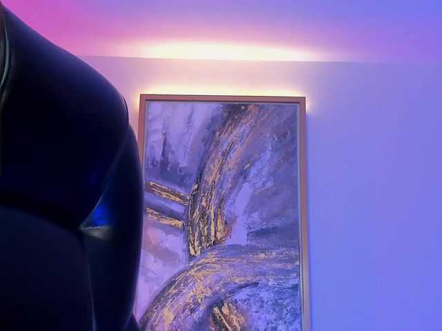 MiaLaurence