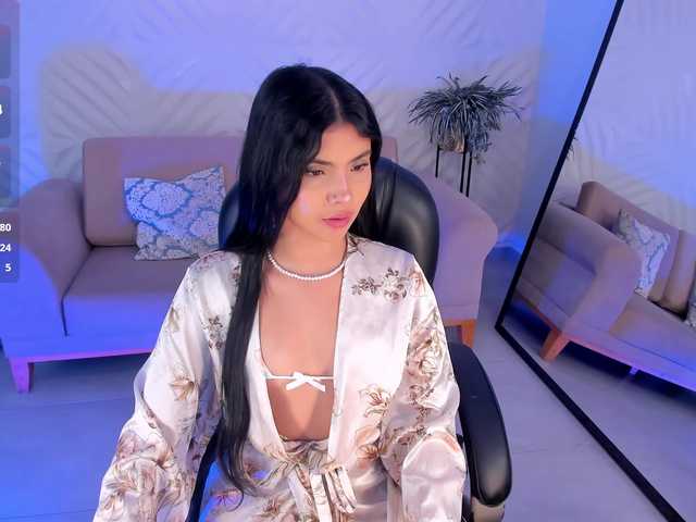 MiaLaurence