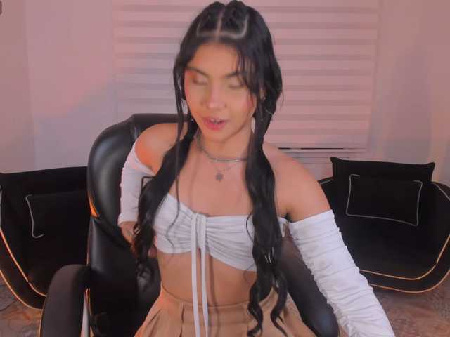 MiaLaurence