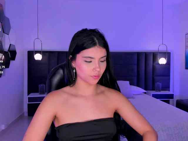MiaLaurence