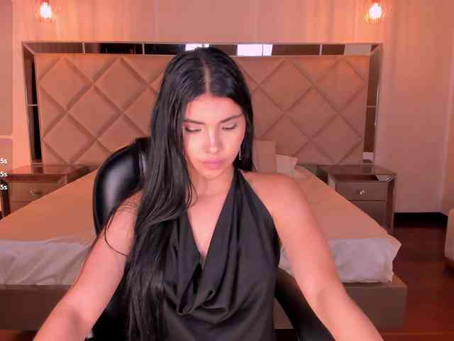MiaLaurence