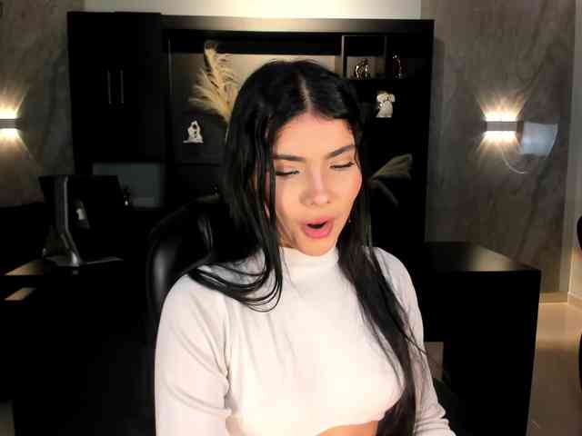 MiaLaurence