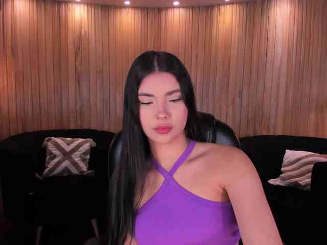 MiaLaurence