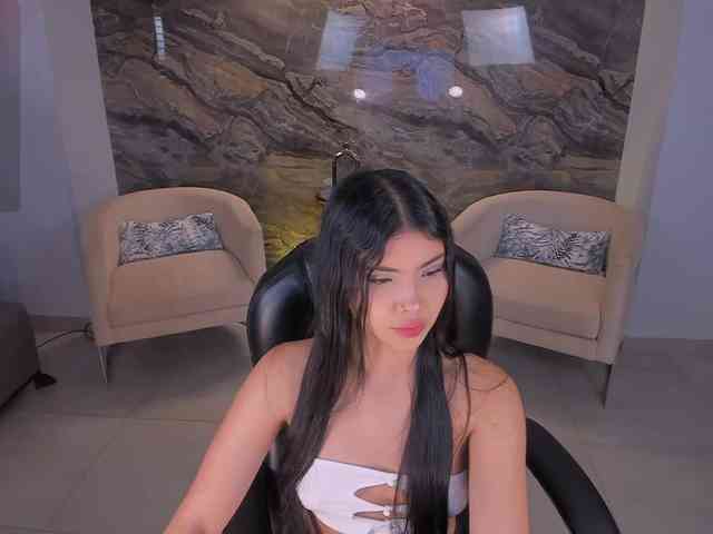MiaLaurence