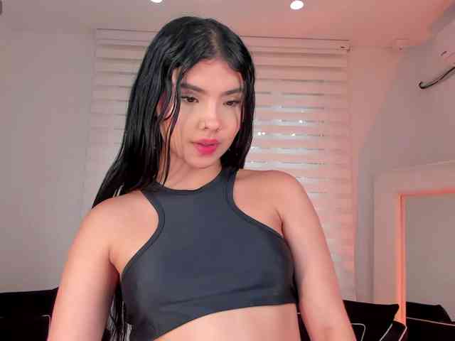 MiaLaurence