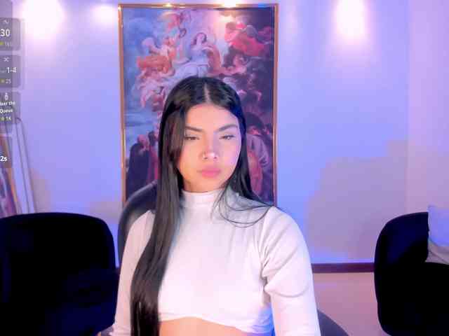 MiaLaurence