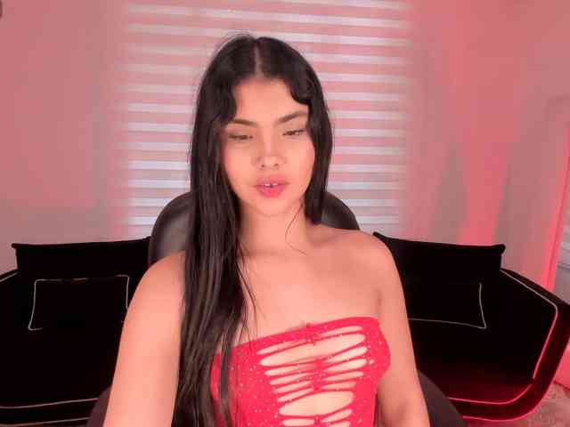 MiaLaurence